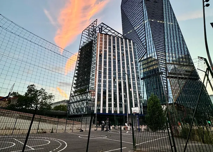 Paris La Defense 아파트 *